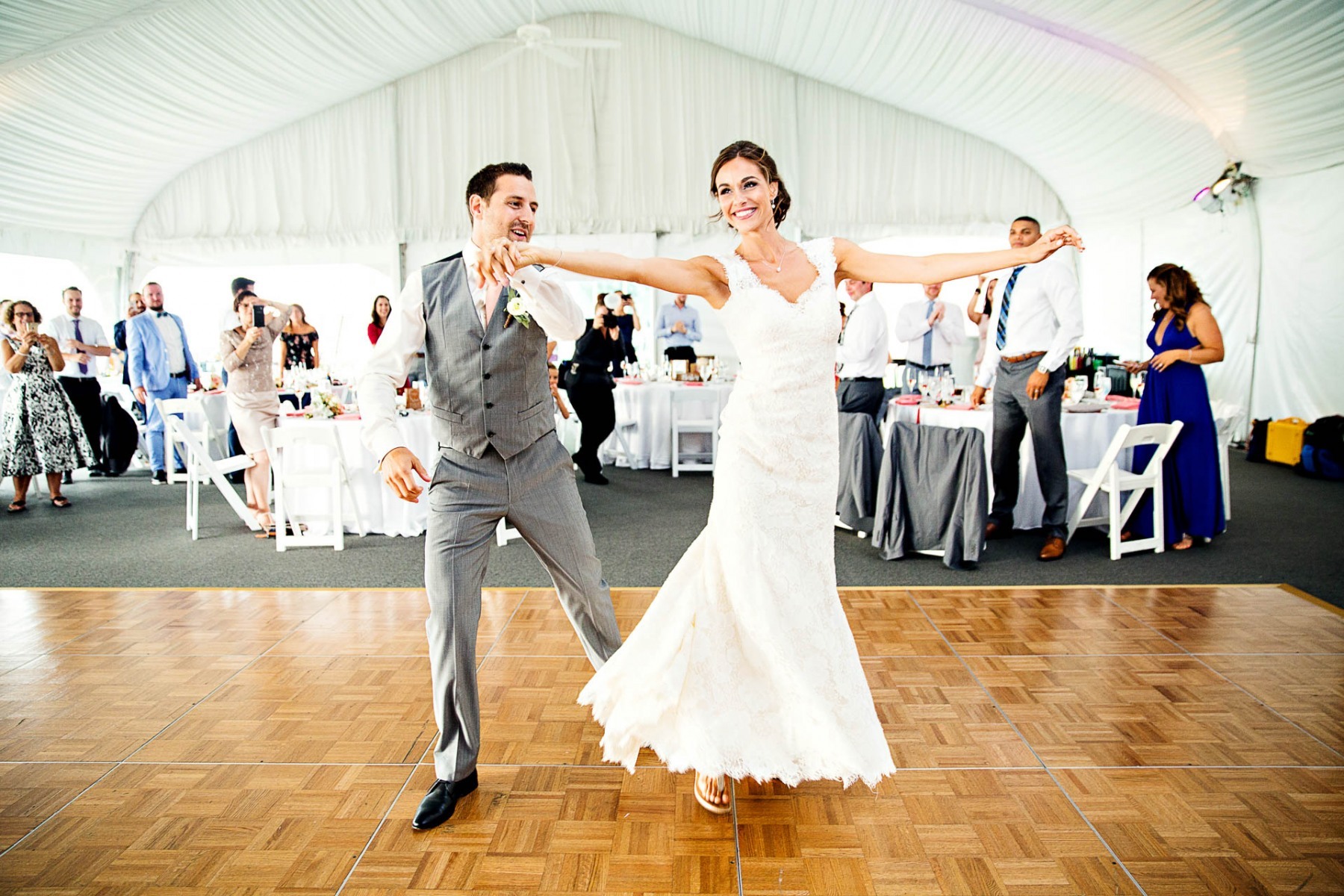 bride-groom-first-dance